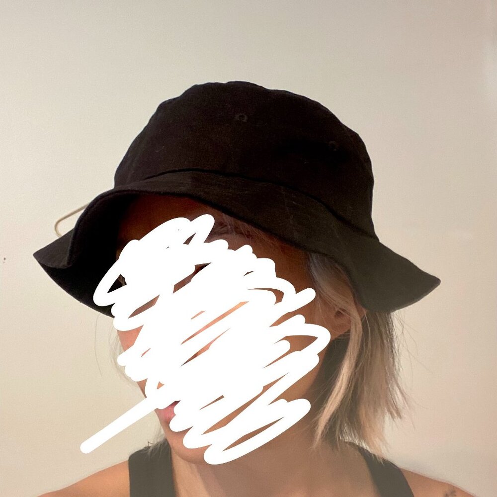 Bucket hat